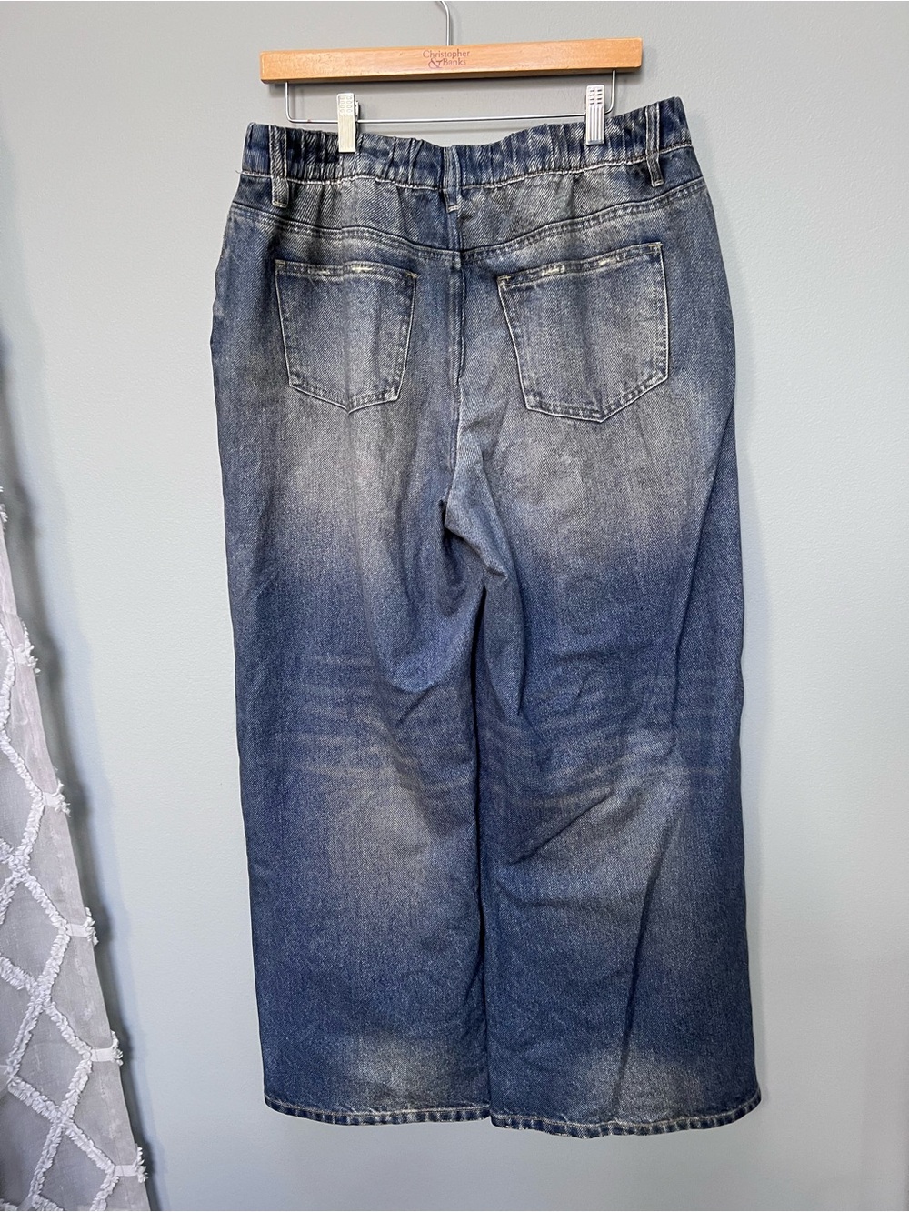 Halara Viral Sweatpants Jeans - Picture 2 of 5